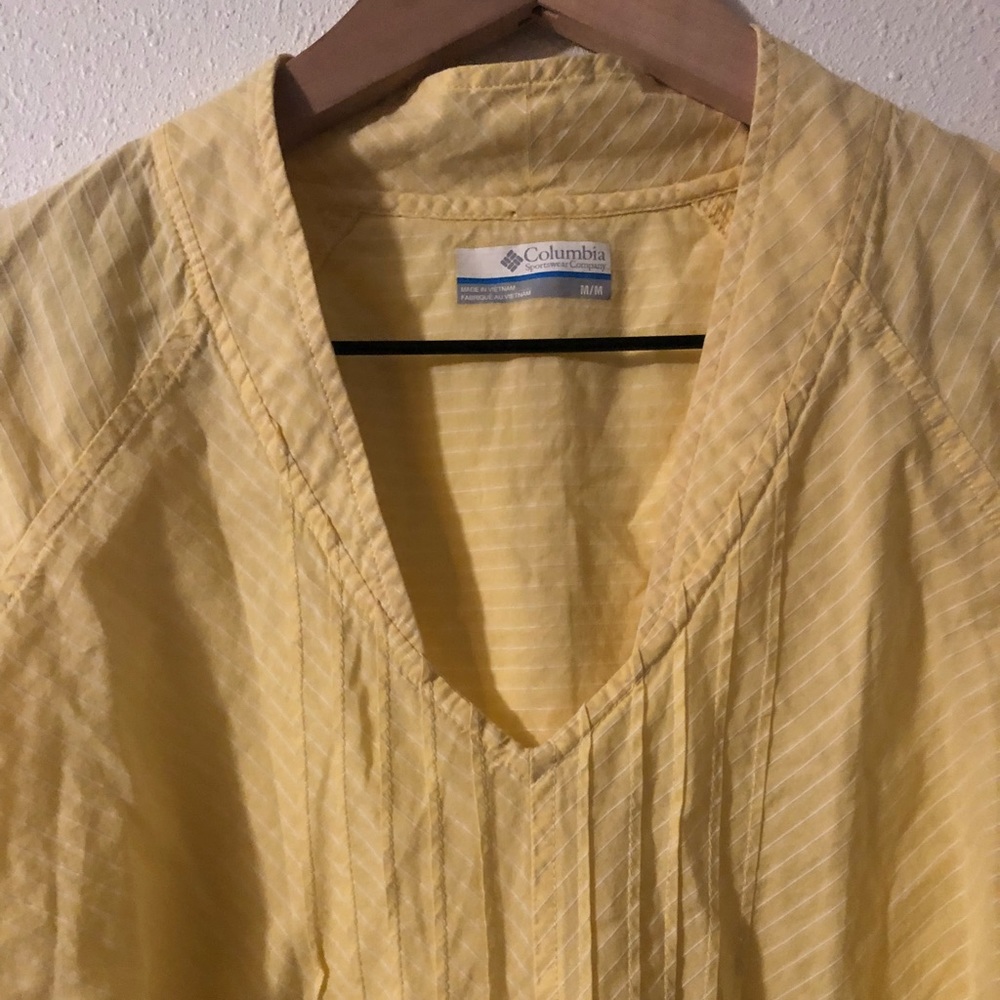 Columbia Women’s casual yellow and white stripe m